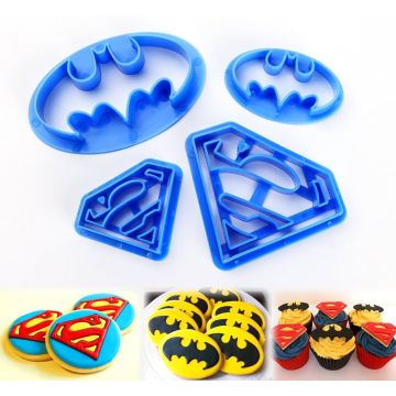 4 Pieces Superman & Batman Fondant Cutter Set